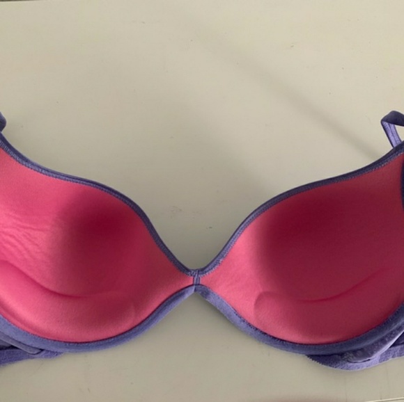 PINK Bra 34D - Picture 2 of 4